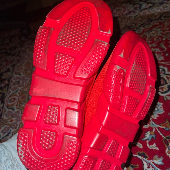 Super cute red Sock sneakers (rare) - Picture 7 of 13